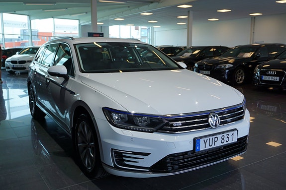 Volkswagen Passat 5 of 21