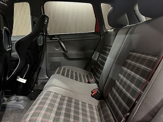 Volkswagen Polo 15 of 19