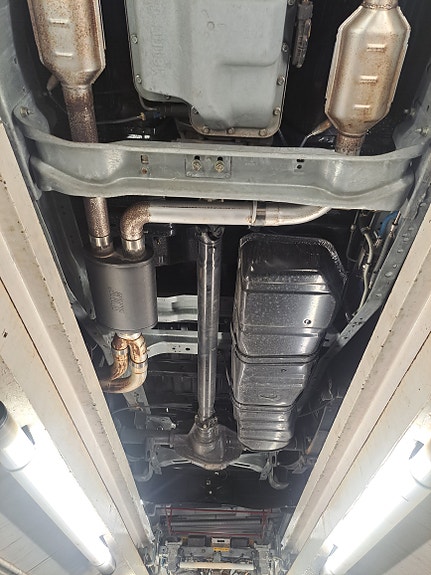 Ford F-150 4 of 9