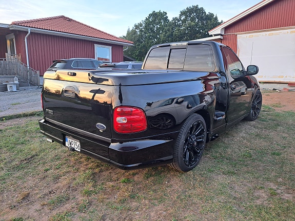 Ford F-150 9 of 9