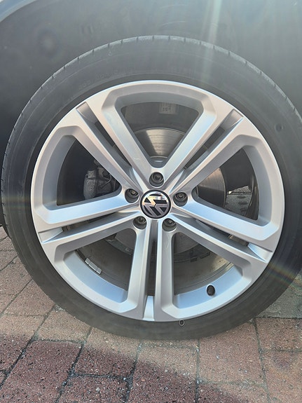 Volkswagen Tiguan 14 of 16