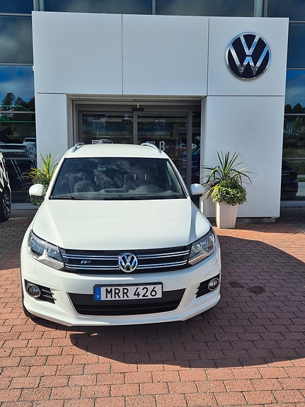 Volkswagen Tiguan 3 of 16