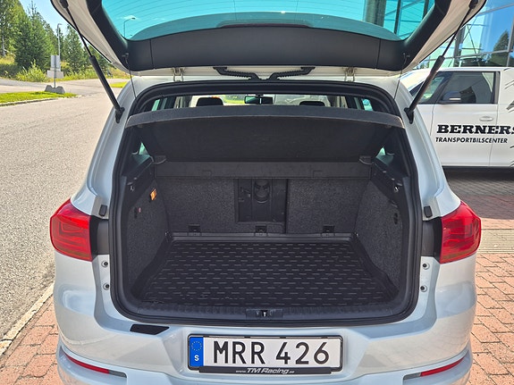 Volkswagen Tiguan 11 of 16