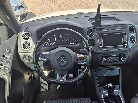 Volkswagen Tiguan 6 of 16