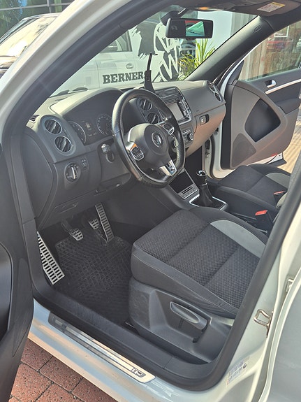 Volkswagen Tiguan 5 of 16