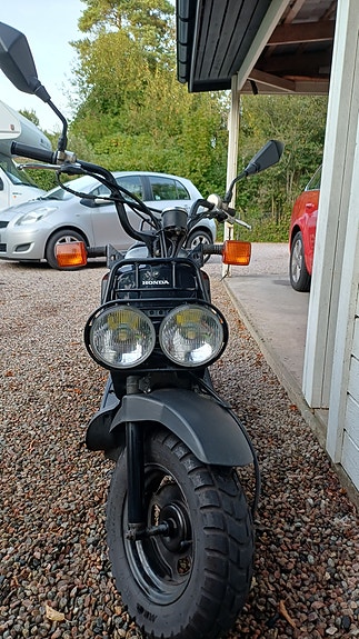 Honda Zoomer EFI 2 of 4