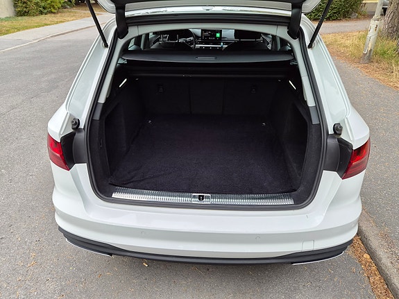 Audi A4 6 of 9