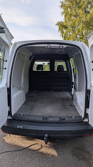 Volkswagen Caddy Maxi 6 of 8