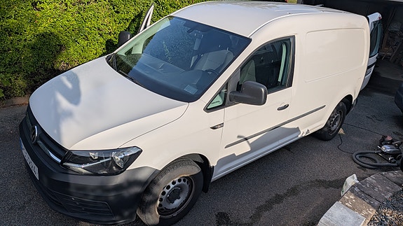 Volkswagen Caddy Maxi 2 of 8