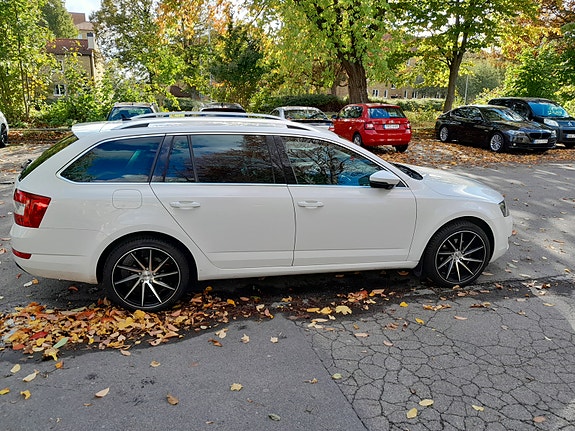 Skoda Octavia 4 of 8
