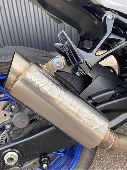 Suzuki GSX-S750Z 4 of 5