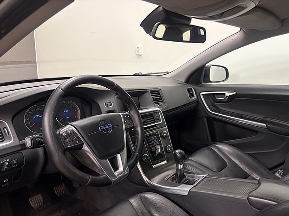 Volvo V60 7 of 10