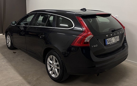 Volvo V60 3 of 10