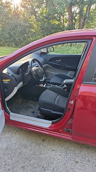 Kia Ceed 2 of 5