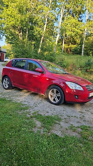 Kia Ceed 4 of 5