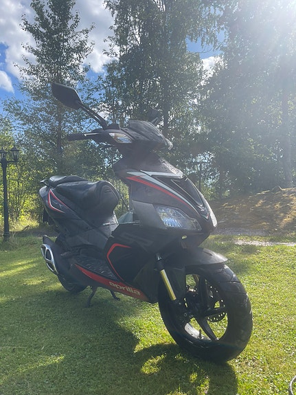 Aprilia SR 50 R 5 of 8