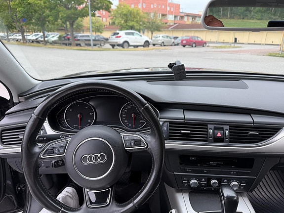 Audi A6 4 of 9