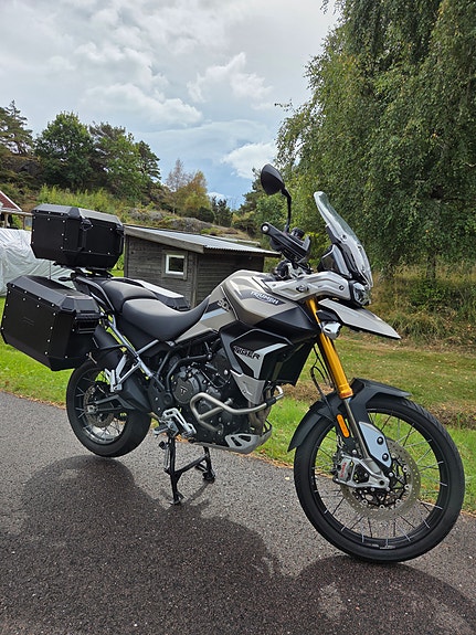 Triumph Tiger 900 Rally Pro 3 of 5