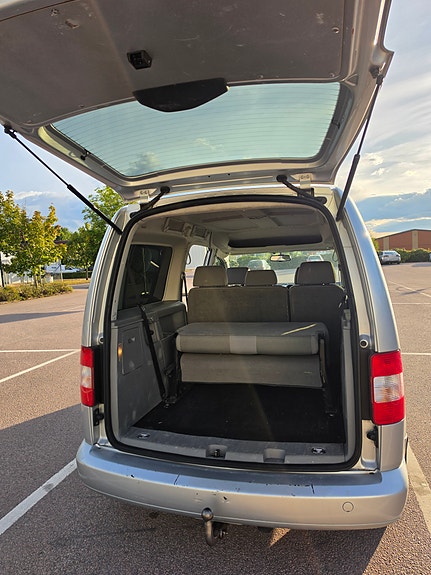 Volkswagen Caddy Maxi 8 of 9