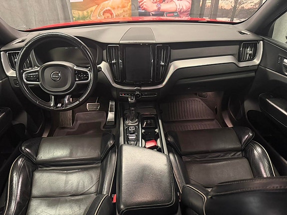 Volvo XC60 6 of 16