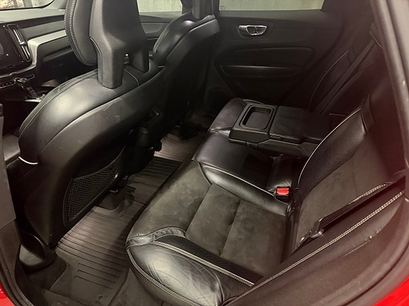 Volvo XC60 14 of 16