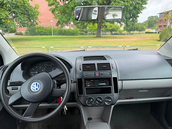 Volkswagen Polo 7 of 8
