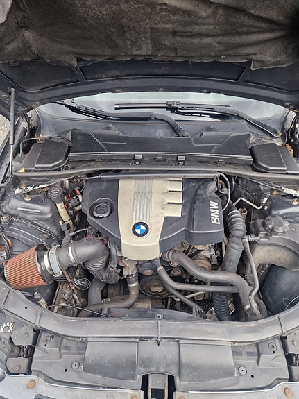 BMW 320d 6 of 6