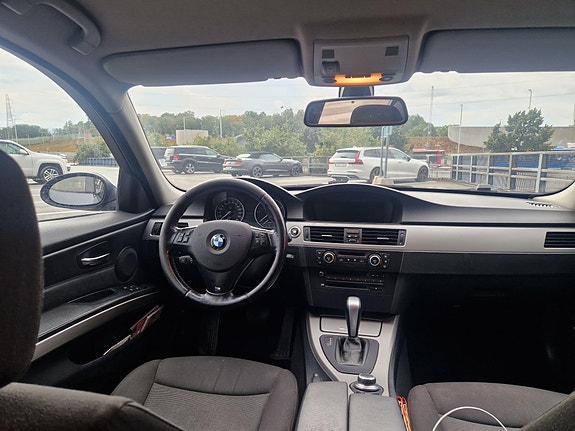 BMW 320d 5 of 6
