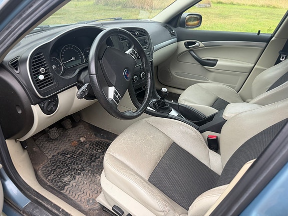 Saab 9-3 4 of 9