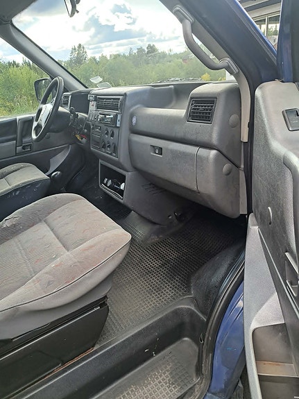Volkswagen Transporter 2 of 9