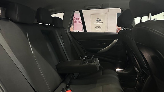 BMW 320d 18 of 30