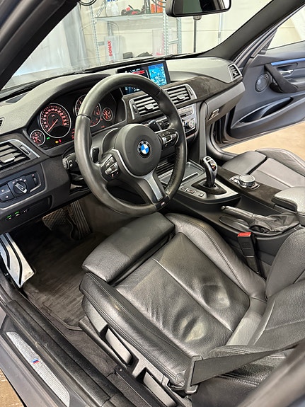 BMW 335d 4 of 11