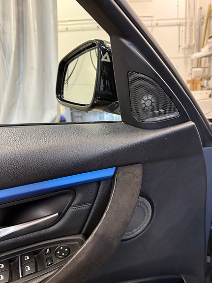 BMW 335d 8 of 11