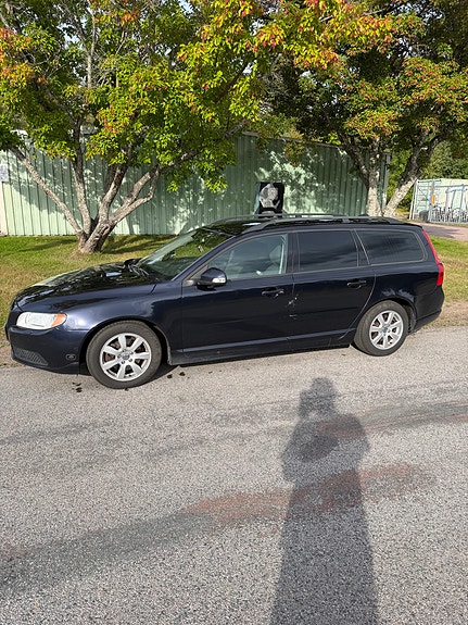 Volvo V70 3 of 13
