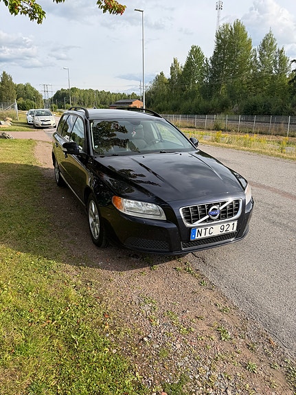 Volvo V70 5 of 13