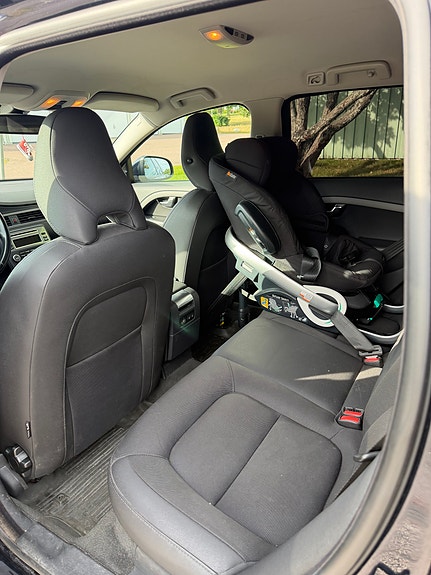 Volvo V70 11 of 13