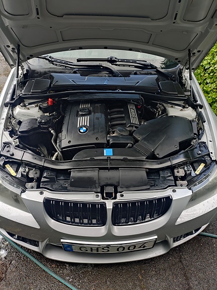 BMW 325i 6 of 6