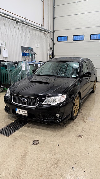 Subaru Legacy 4 of 6
