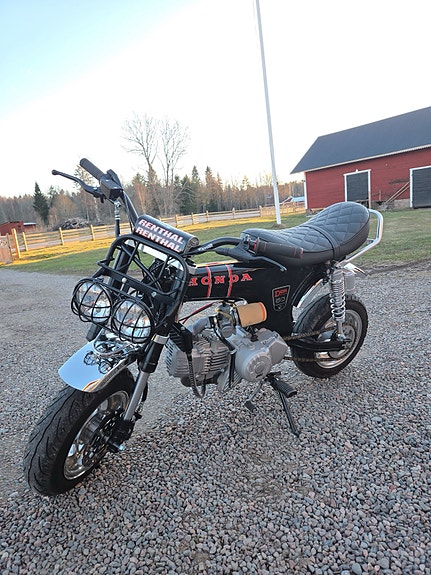 Honda Dax 4 of 4