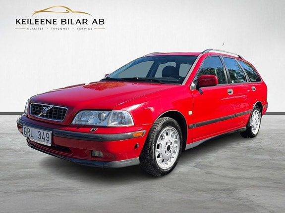 Volvo V40 3 of 23