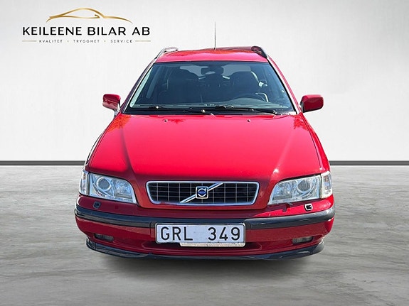 Volvo V40 4 of 23
