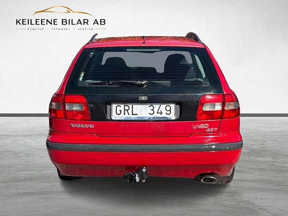 Volvo V40 6 of 23