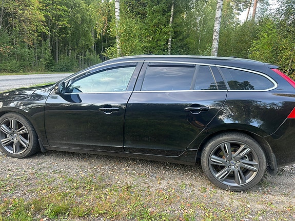 Volvo V60 4 of 10