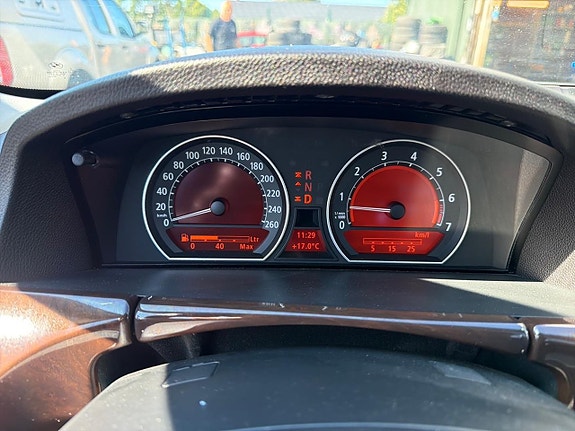 BMW 750Li 11 of 30