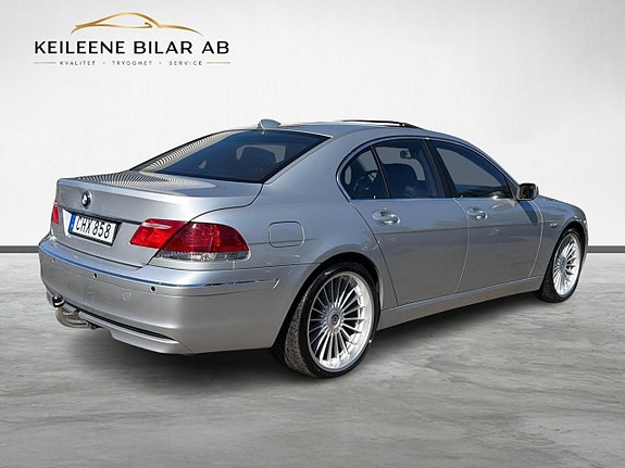 BMW 750Li 8 of 30