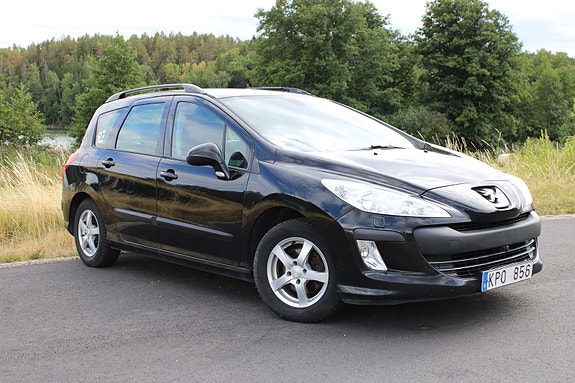 Peugeot 308 SW 3 of 9
