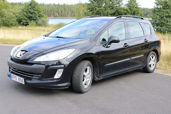 Peugeot 308 SW 4 of 9