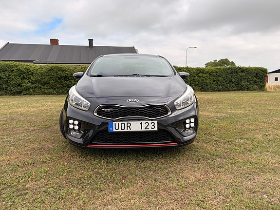 Kia ProCeed 2 of 11