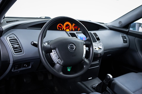 Nissan Primera 9 of 16