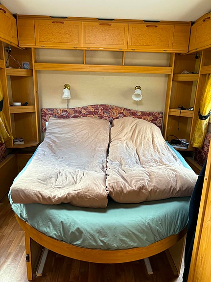 KABE Safir GLE King size 590 Queenbed 3 of 9